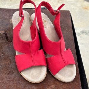 St. John's Bay Red Women's Sandals 9.5M